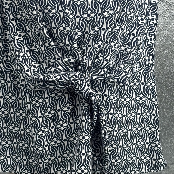 Talbots Womens Geo Front Knot Blouse Petite Large Blue White Sleeveless … - Picture 3 of 7